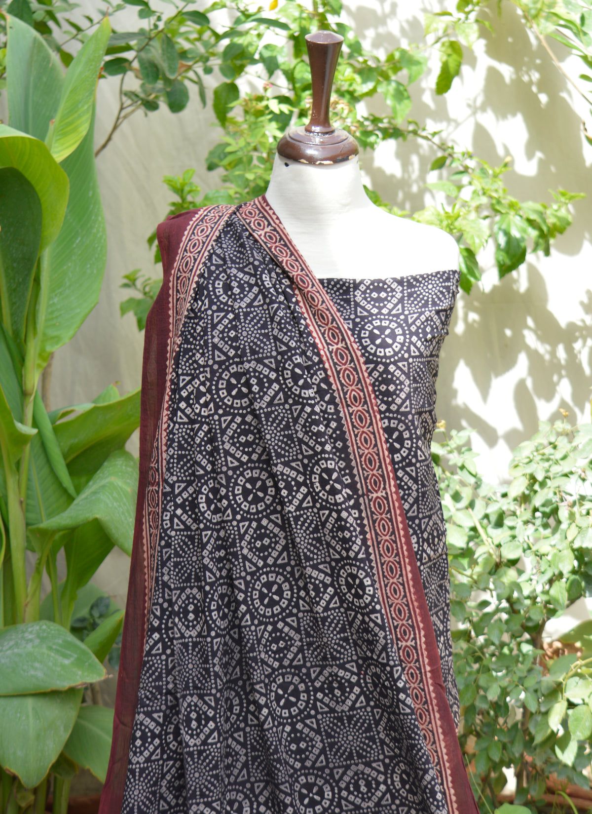 Traditional Ajrak Chunri Design in Black – Artisan-Crafted Un-Stitched Two-Piece Set