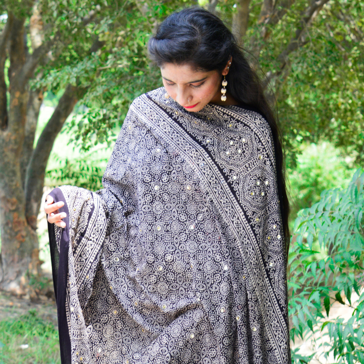 Ajrak Black Odhni