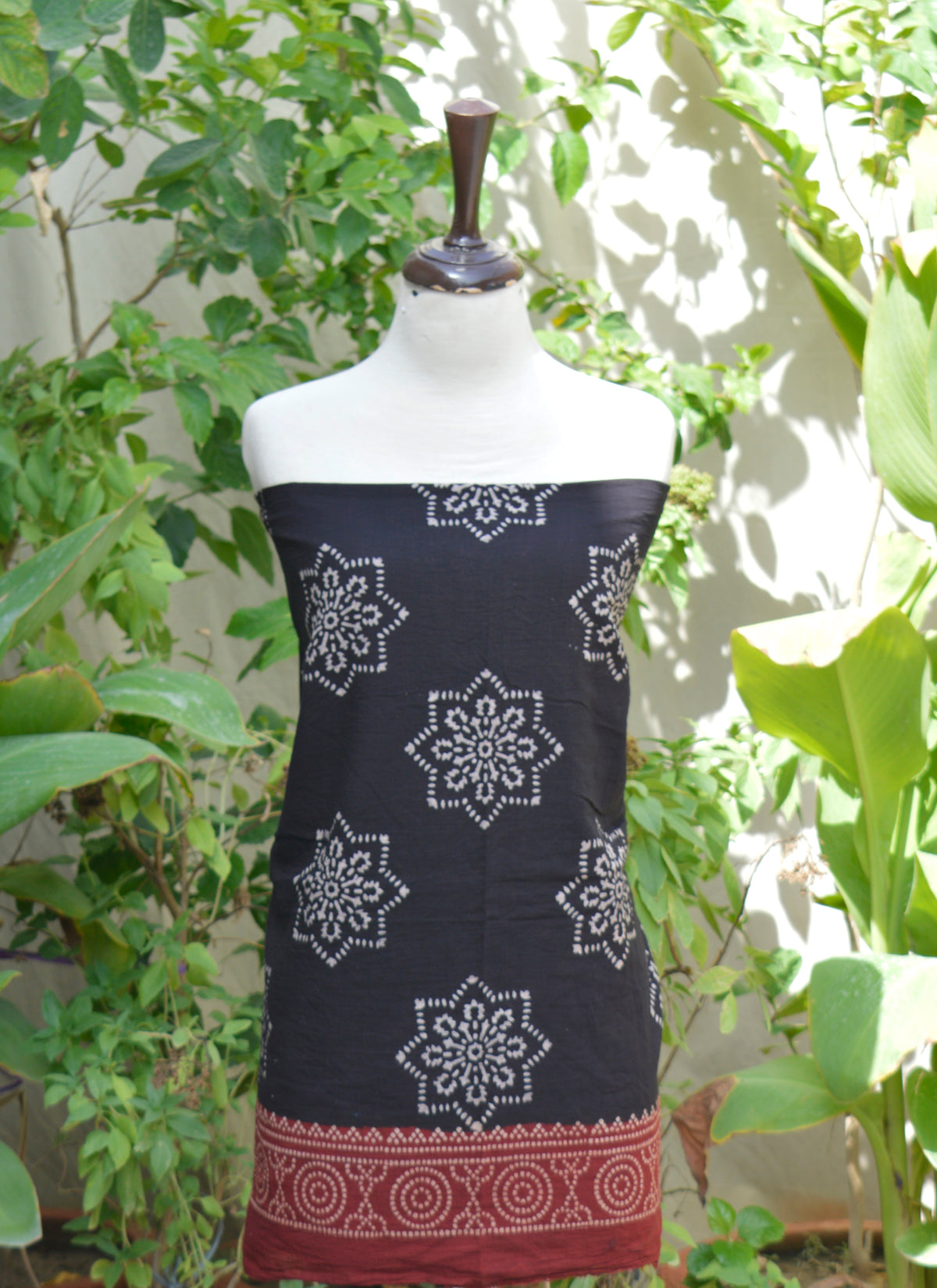 Traditional Ajrak black star pattern shirt and dupatta set, eco-friendly lawn fabric