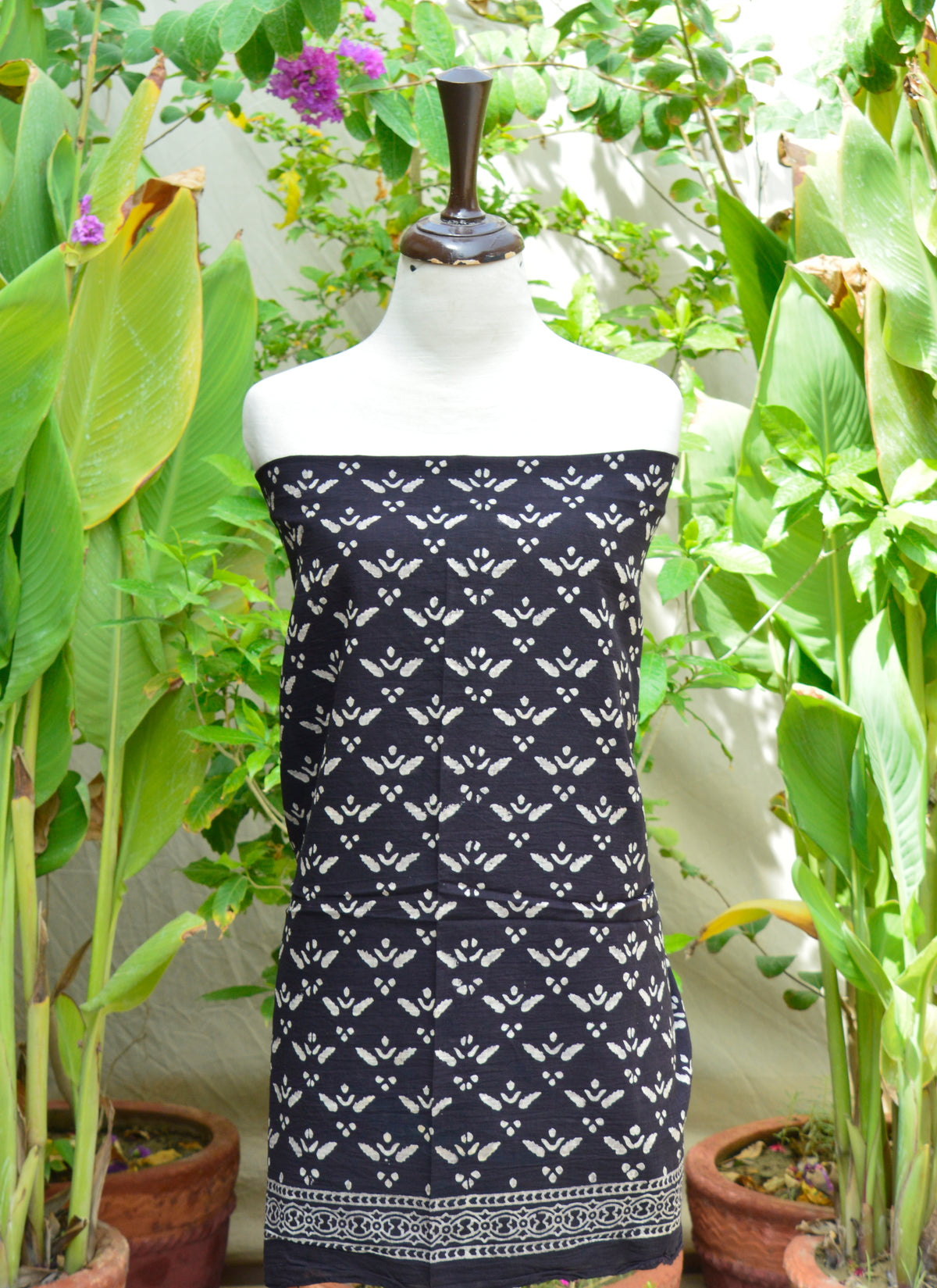 Eco-Friendly Ajrak Lawn Dress Pankhrri – Unstitched Black Shirt and Dupatta with Natural Dyes