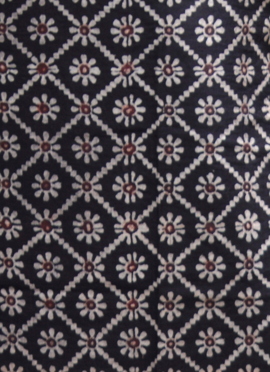 Floral Ajrak design scrunchie – eco-friendly hair tie with organic dyed block print