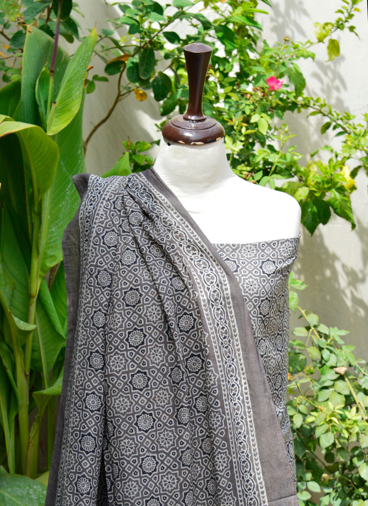 Ajrak grey Moroccan print two-piece set – shirt and dupatta in lawn