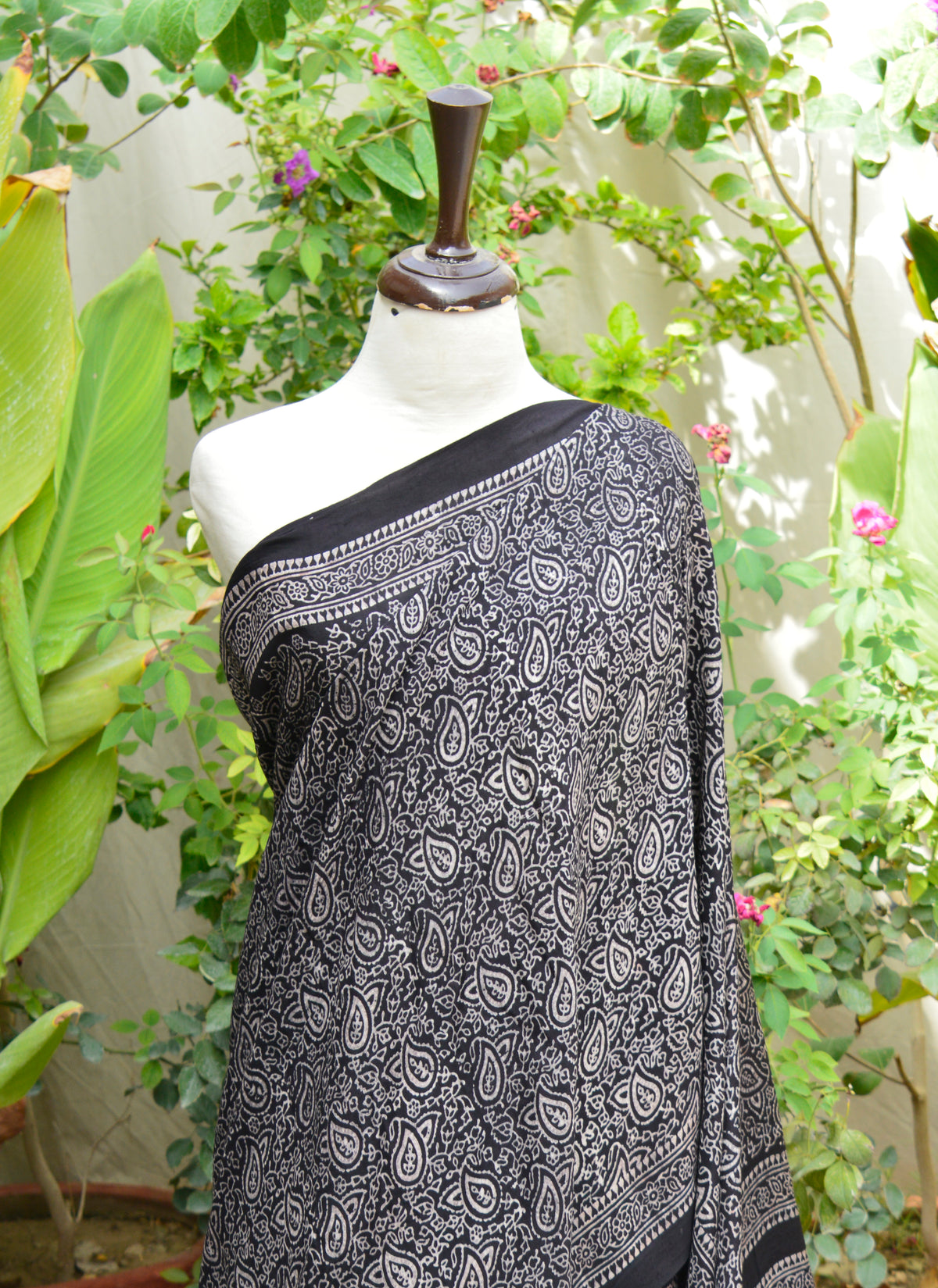 Traditional Sindhi Ajrak Floral Saree in black – Lightweight and Elegant