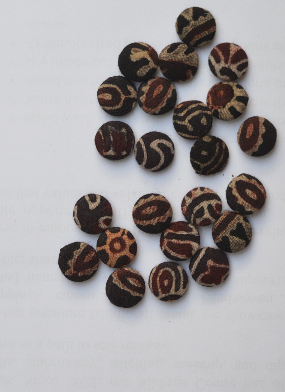 Hand Made Buttons. Handcrafted Ajrak fabric buttons maroon black design, eco-friendly 13mm.