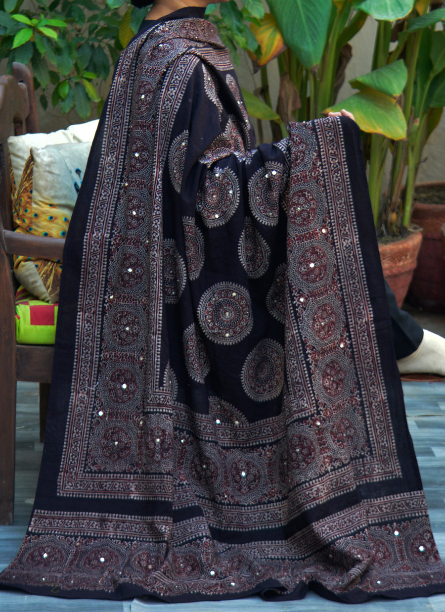Ajrak Chaadar Chakra – Black & Burgundy Organic Dye Hand Block Printed Lawn -Wrap | Ajrak Design Dress