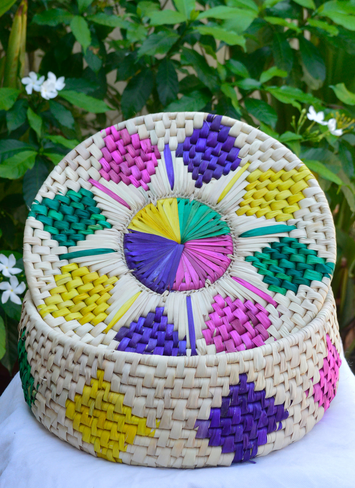 Multi-Colored Diamond Baari Hand-Woven Bread Basket made from natural datepalm leaves by Sindhi artisans – eco-friendly roti dan for bread, roti, or fruits.