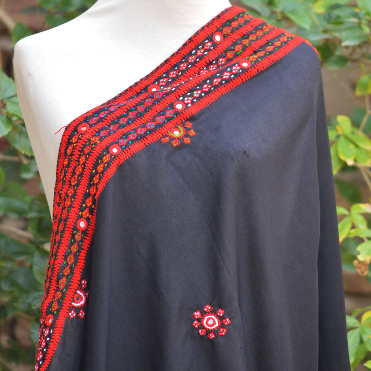 Black Gajj Embroidery Chaadar in Swiss Lawn with Colorful Traditional Embroidery – Lightweight Sindhi Heritage Shawl by Sartiyoon Pakistan