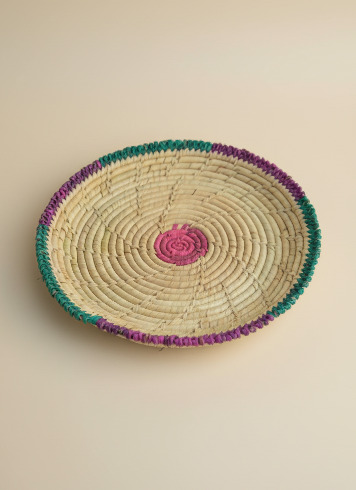 Sustainable handwoven changair bread plate crafted by women artisans Pakistan.