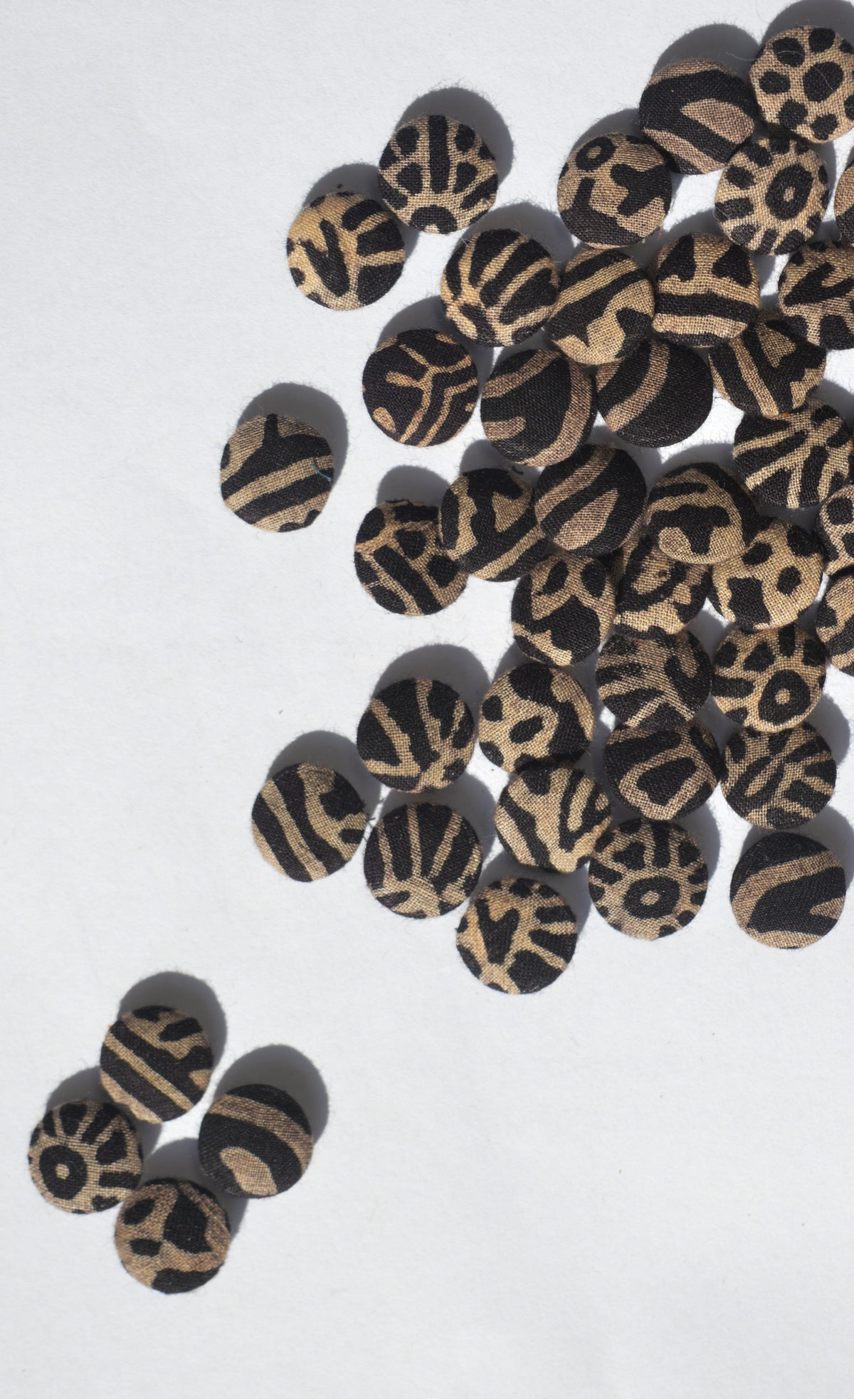 Black floral Ajrak fabric buttons 13mm handmade eco-friendly.