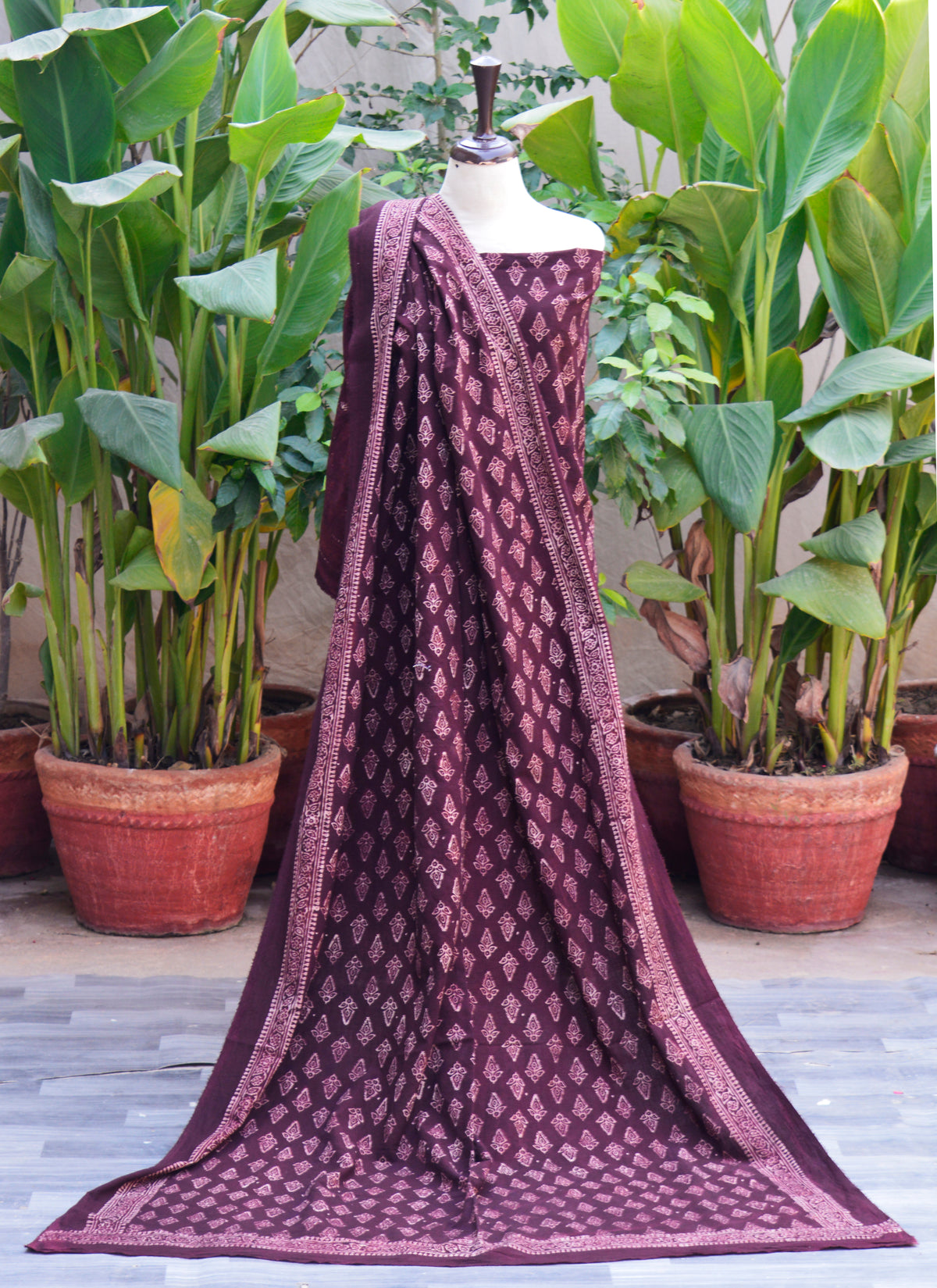 Ajrak Design Dress Floral Butta in burgundy – hand block printed Ajrak two-piece suit for women