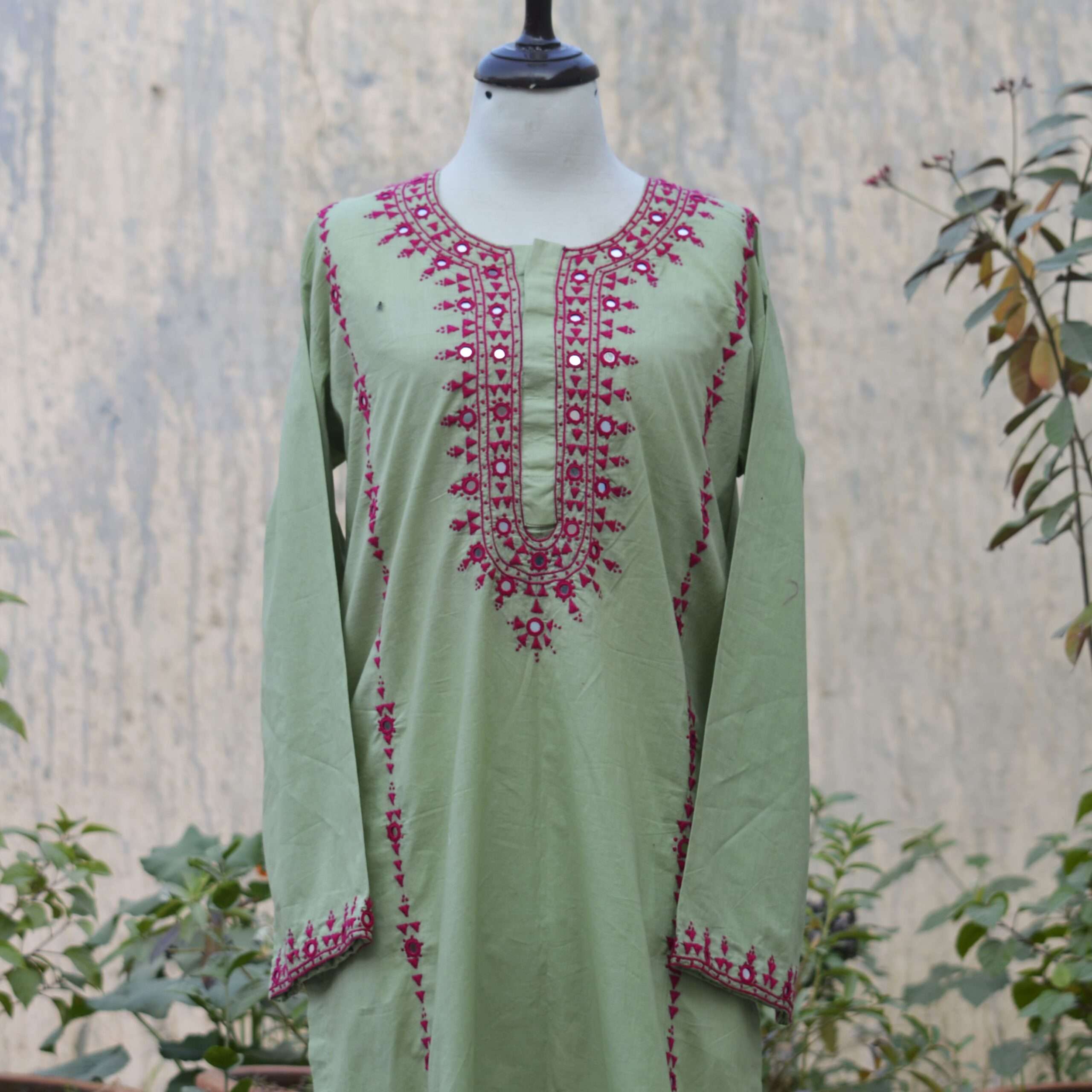 Make your Eid celebrations even more beautiful with our exquisite hand-embroidered two-piece suits! Elevate your style and embrace the joy of the occasion with elegance and grace. ✨

#EidFashion #HandEmbroidery #CelebrateInStyle #khalidkori #SartiyoonArtisans #EmbroideryArt #Sartiyoon #CulturalHeritage #ArtisanCrafts #solidscolors