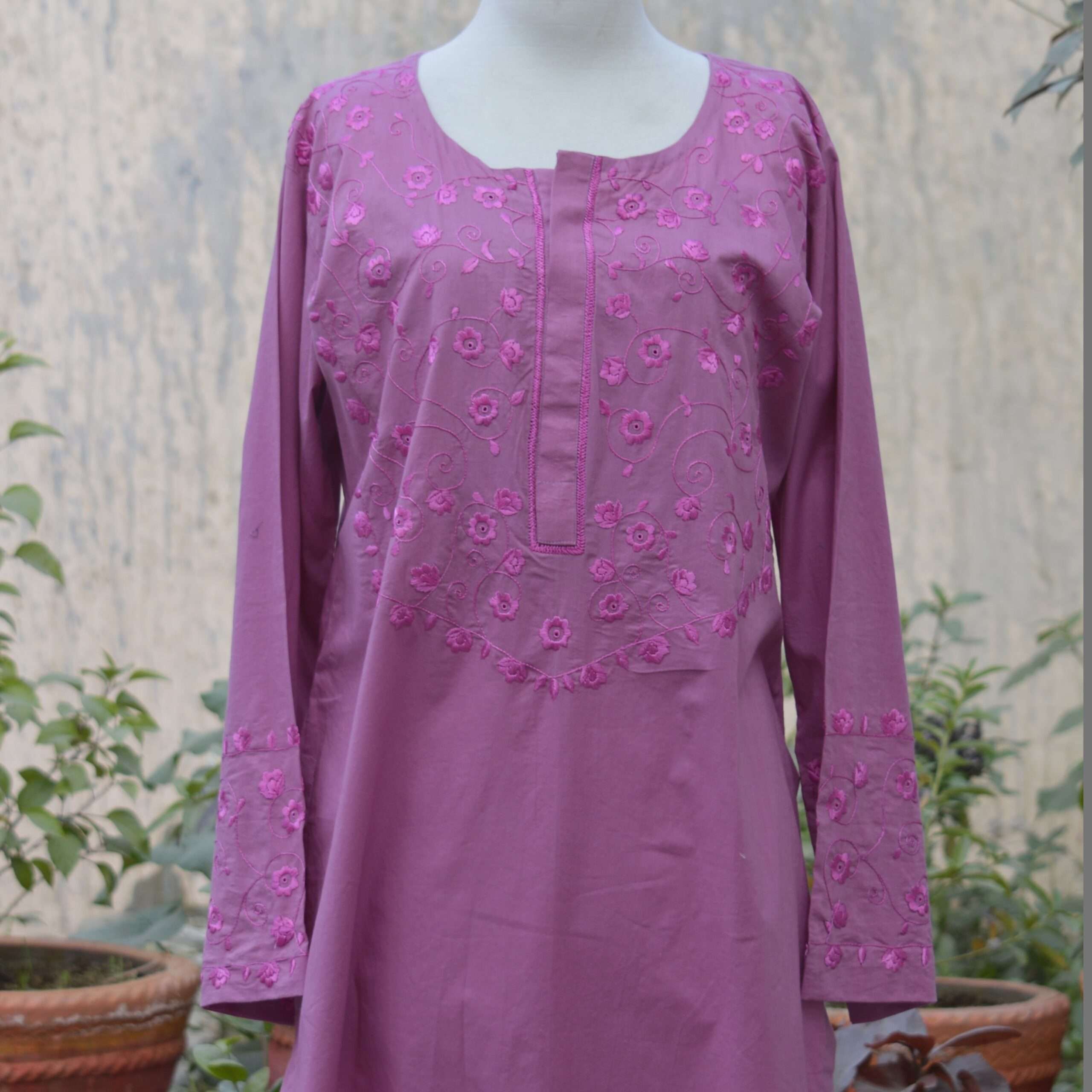 Introducing our stunning handmade embroidered powdery pink kurta! 💖
Dive into the world of elegance and grace with our latest collection

Get Free Handmade Dye Block Print Ajrak Scarf With Your Order

#Sartiyoon #HandmadeFashion #embroiderylove #SartiyoonArtisans #khalidkori #trending #handembroidery #EidCollection #SartiyoonStyle #BlockPrintCraft #BlockPrintArtistry #HandmadeFashion
