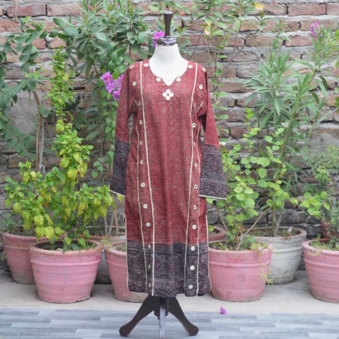 High-quality, breathable Lawn cotton fabric used in the Ajrak Kurti, providing a soft and lightweight texture for all-day comfort