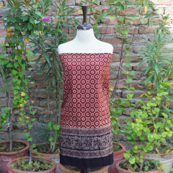 Ajrak Suit, Versatile styling of the Organic Dye Hand Block Printed Ajrak Dupatta, worn traditionally, showing the intricate floral jaal pattern and deep maroon tones.