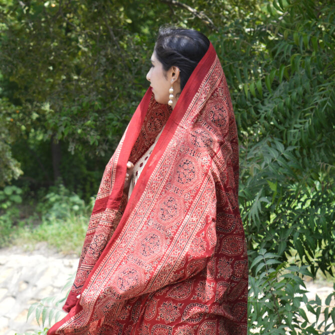 Versatile styling options of the Organic Dye Hand Block Printed Ajrak Taskeen Odhni in red and Skin.